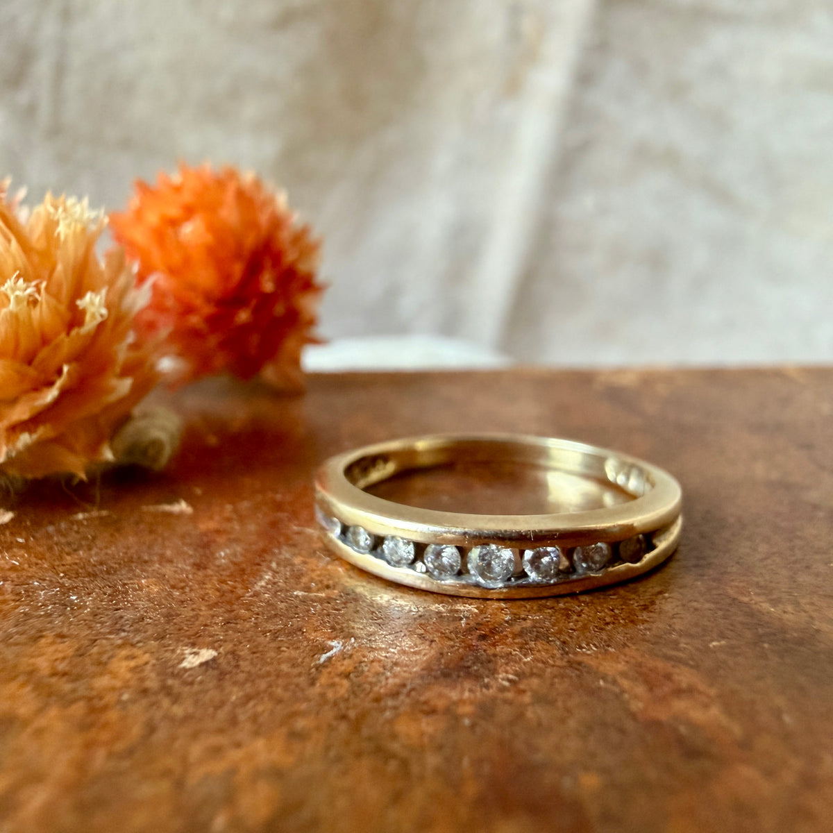 Le Givré Ring - Vintage Solid 10K Yellow Gold and Natural Diamond Band