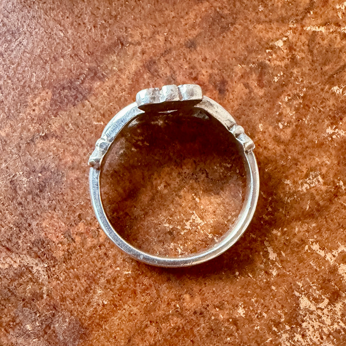 The Silver Claddagh Ring - Vintage Sterling Silver Traditional Irish Band