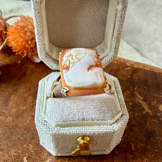 The Sorriso Ring - Vintage Solid 10K Yellow Gold Carved Shell Cameo Ring