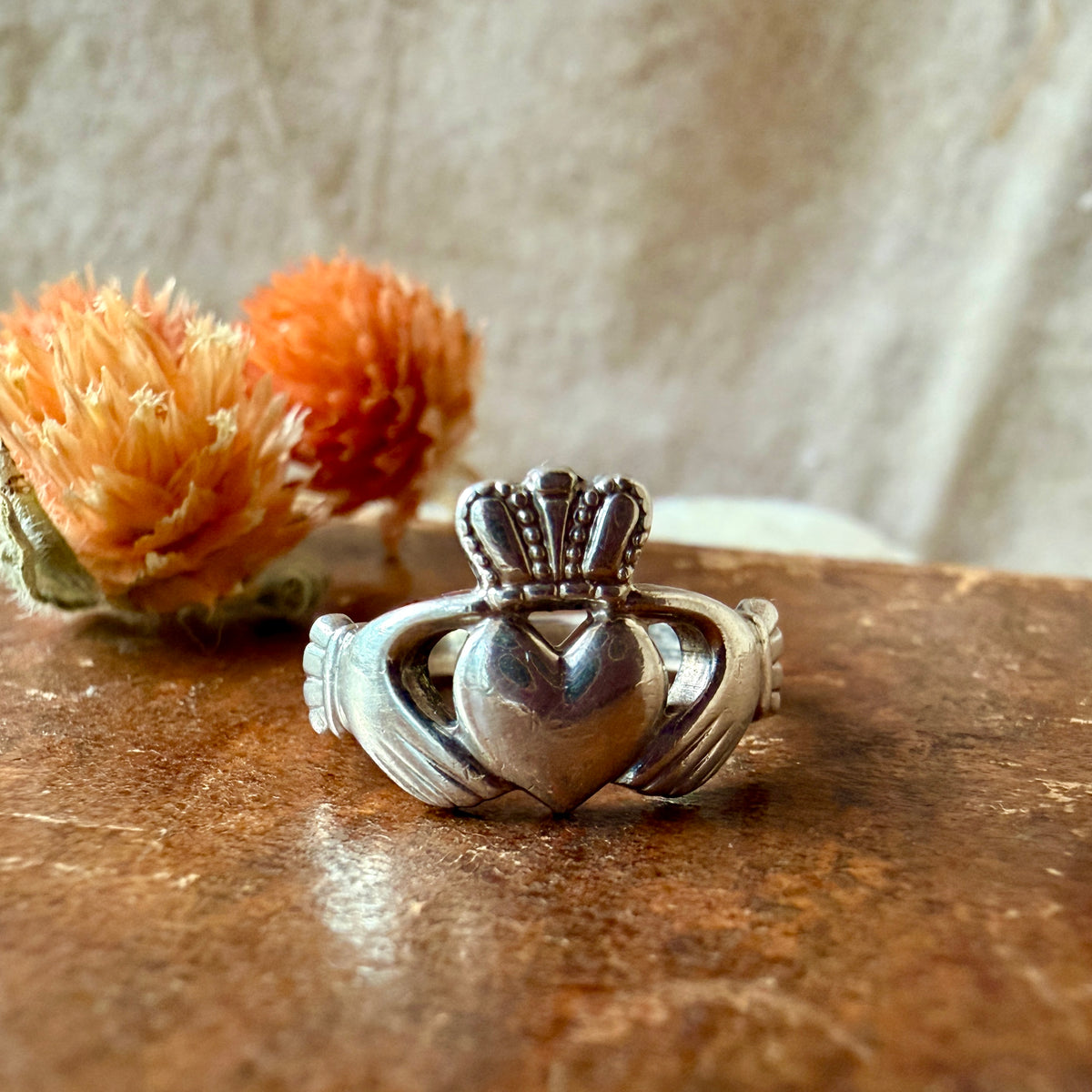 The Silver Claddagh Ring - Vintage Sterling Silver Traditional Irish Band